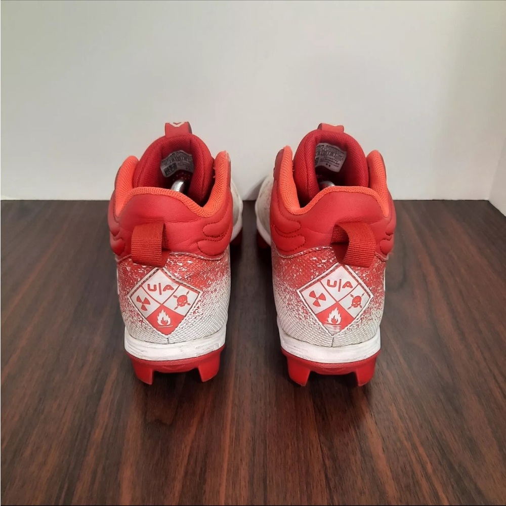 Under Armour Spotlight Franchise 2.0 Mens Size 11 Football Cleats Red White